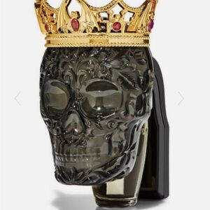 Bath & Body Works 2023 Halloween Spooky Skull King Nightligh Wallflowers Plug In